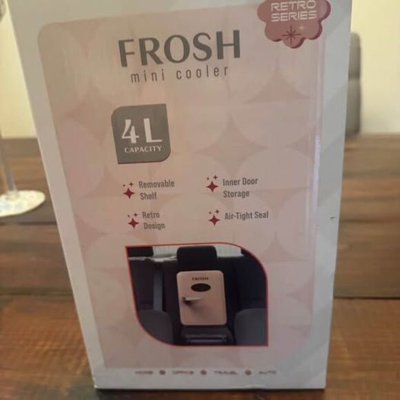 Frosh Mini Cooler Fridge - Picture 3 of 6